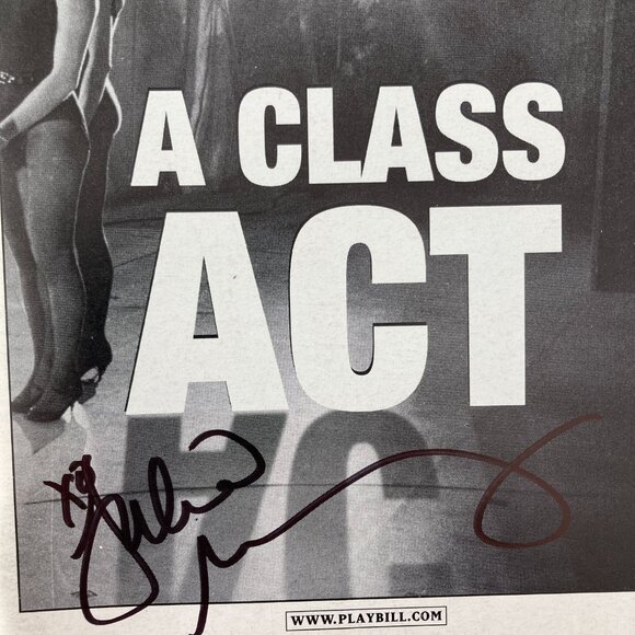 JULIA MURNEY Signed (Only) Playbill A Class Act Off Broadway CAROLEE CARMELLO - Picture 2 of 4